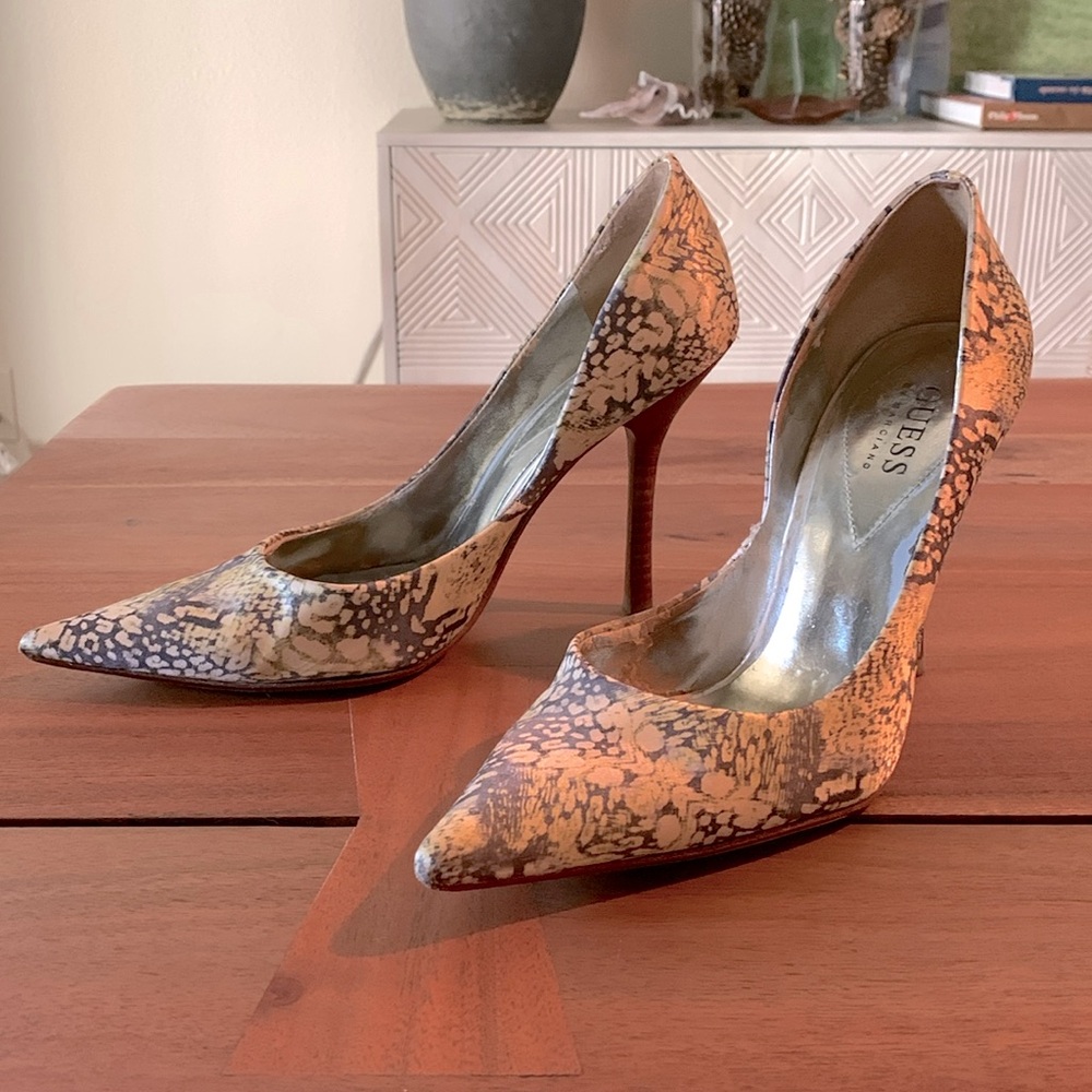 Guess Carrie 2 size 7